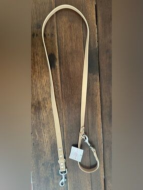 Cocopup London NAKD leash in Biscuit. Nylon and waterproof